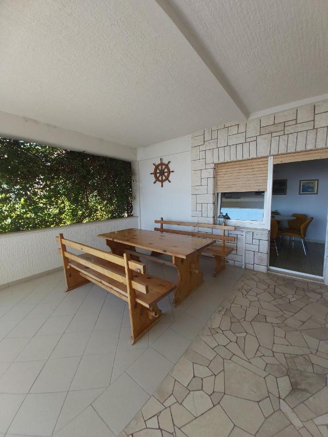 Apartments By The Sea Stanici, Omis - 1031 Tice Εξωτερικό φωτογραφία