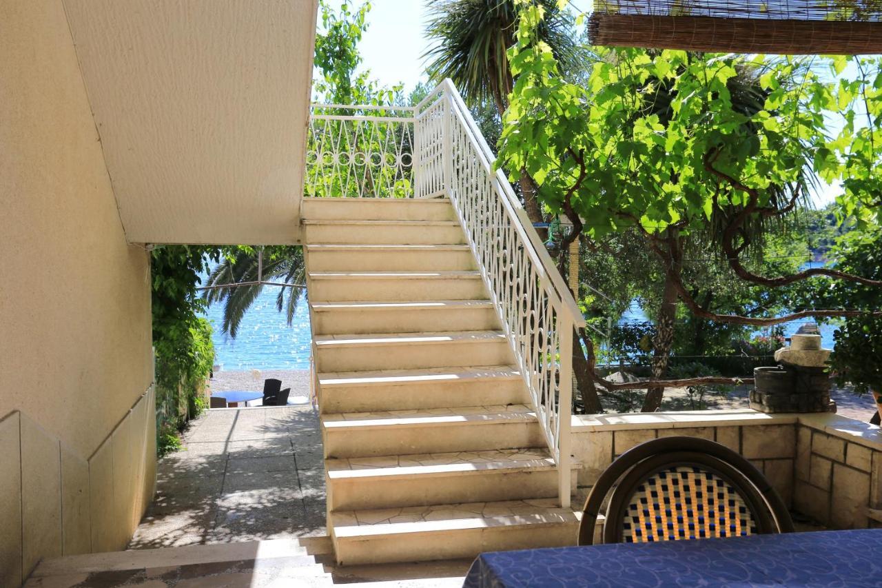 Apartments By The Sea Stanici, Omis - 1031 Tice Εξωτερικό φωτογραφία